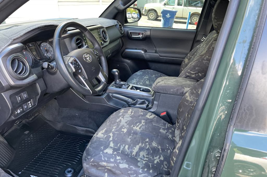 Thumbnail: 2021 Toyota Tacoma - 10
