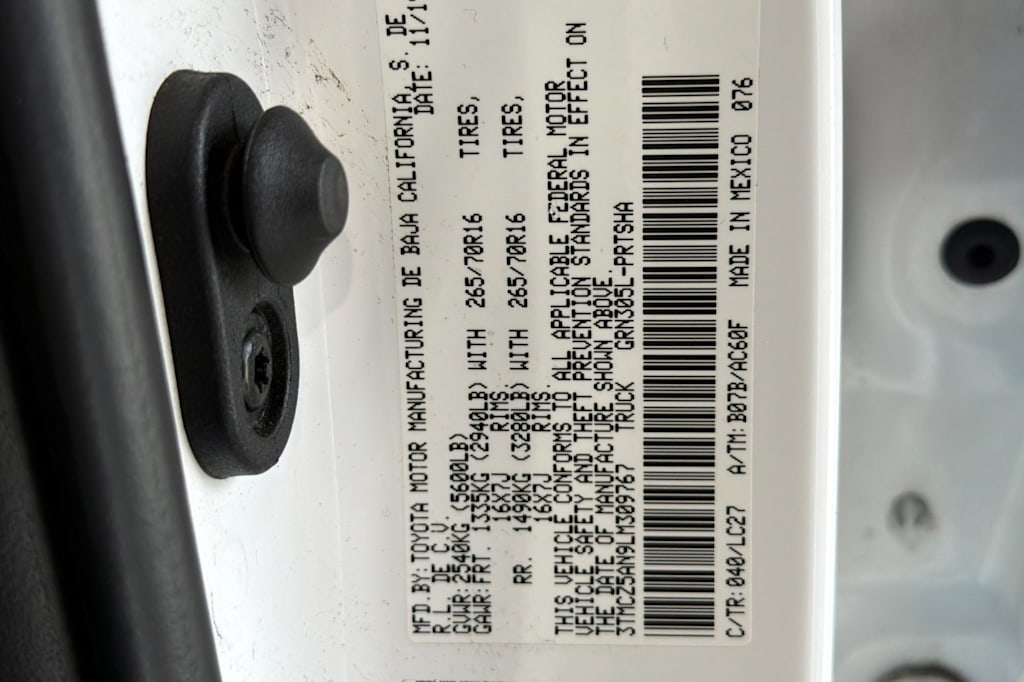 Thumbnail: 2020 Toyota Tacoma - 14