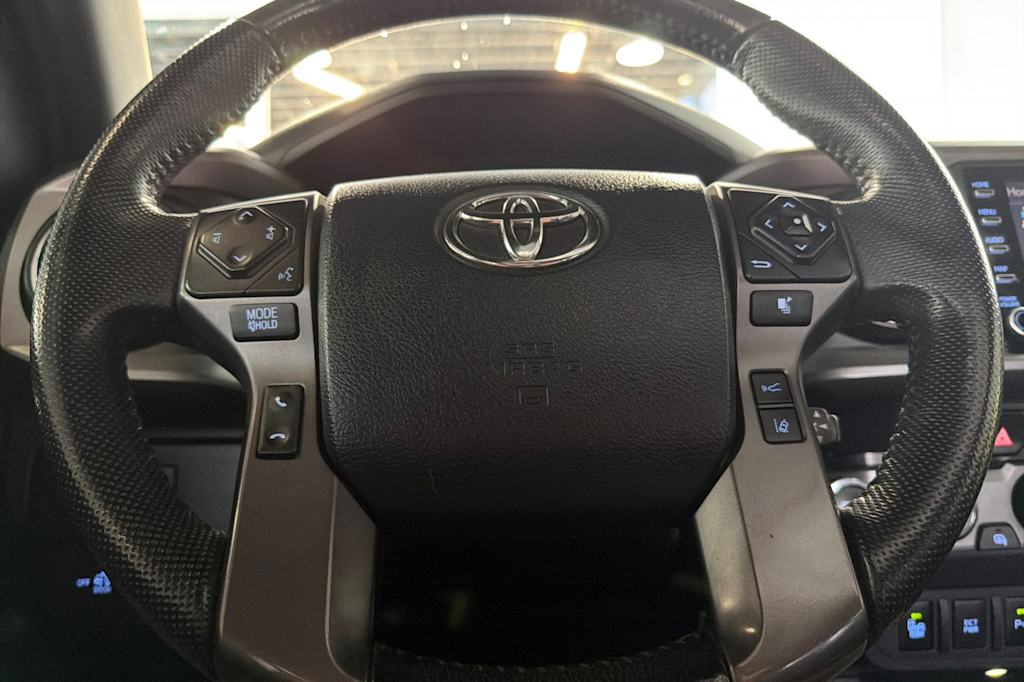 Thumbnail: 2020 Toyota Tacoma - 25
