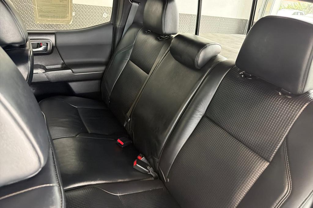 Thumbnail: 2020 Toyota Tacoma - 8