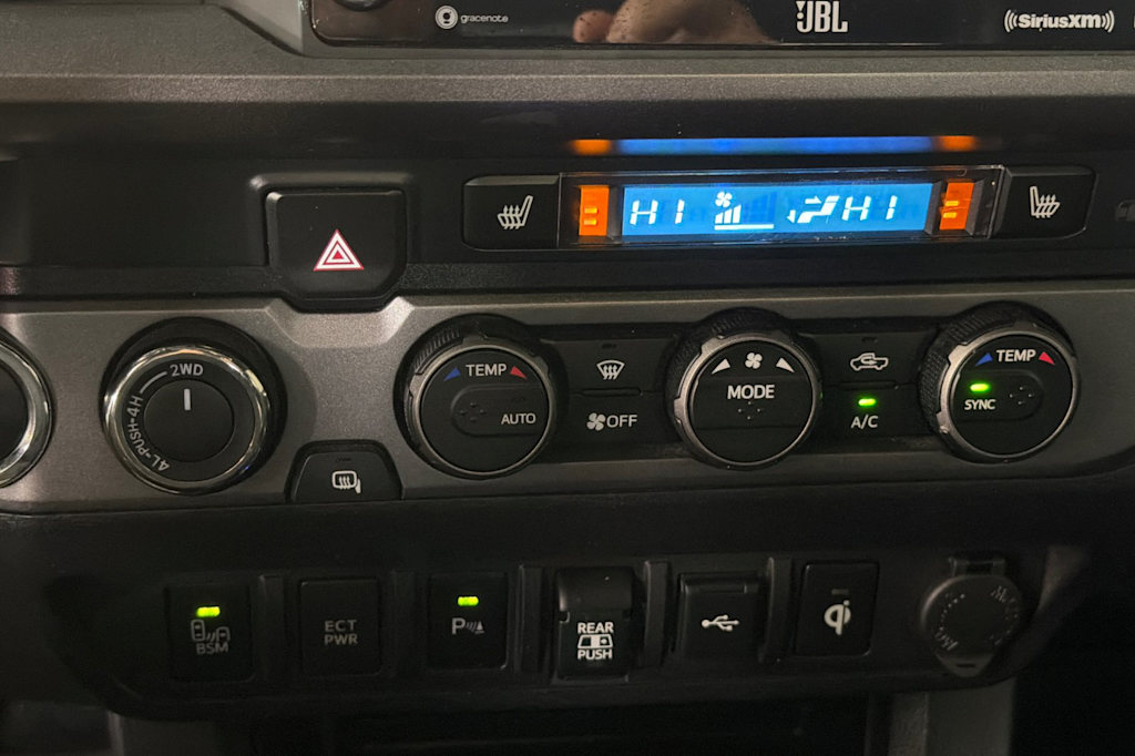 Thumbnail: 2020 Toyota Tacoma - 23