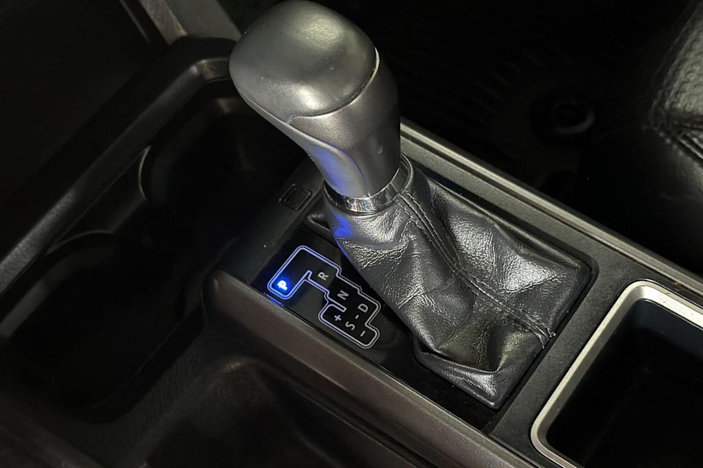 Thumbnail: 2020 Toyota Tacoma - 12