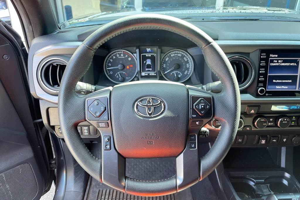 Thumbnail: 2022 Toyota Tacoma - 8
