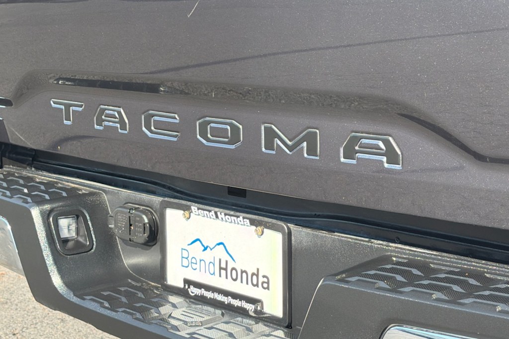 Thumbnail: 2022 Toyota Tacoma - 7