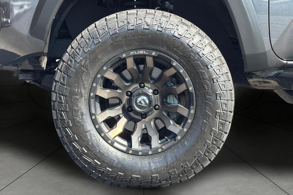 Thumbnail: 2022 Toyota Tacoma - 8