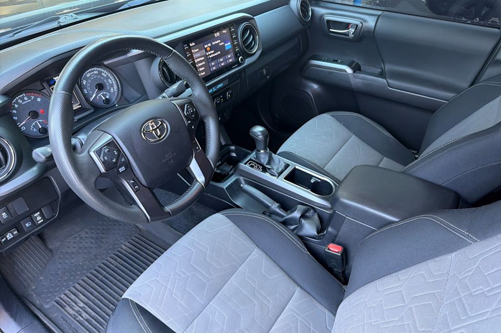 Thumbnail: 2022 Toyota Tacoma - 9