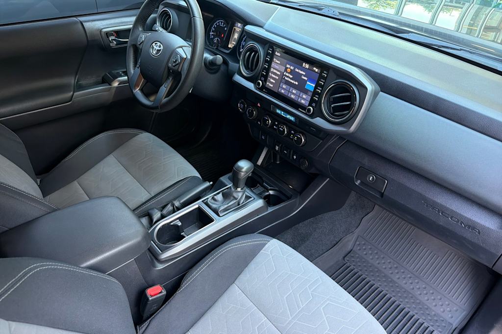 Thumbnail: 2022 Toyota Tacoma - 12