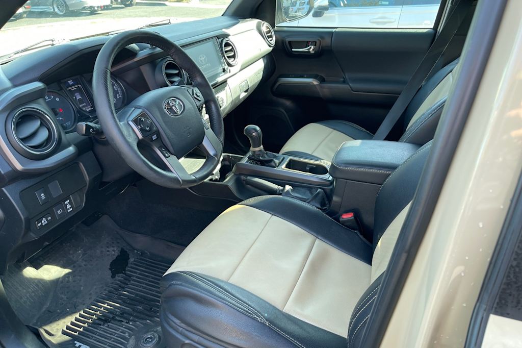Thumbnail: 2020 Toyota Tacoma - 8