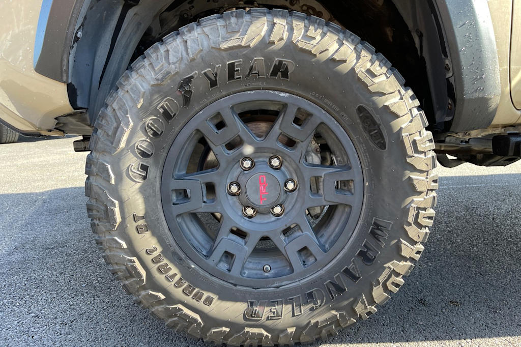 Thumbnail: 2020 Toyota Tacoma - 16