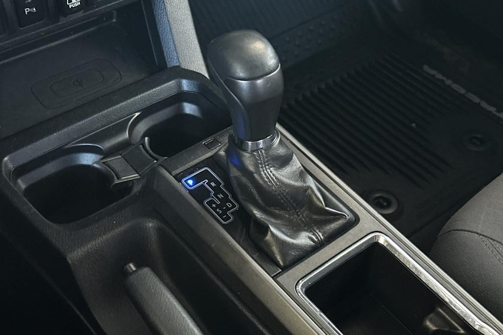 Thumbnail: 2019 Toyota Tacoma - 12