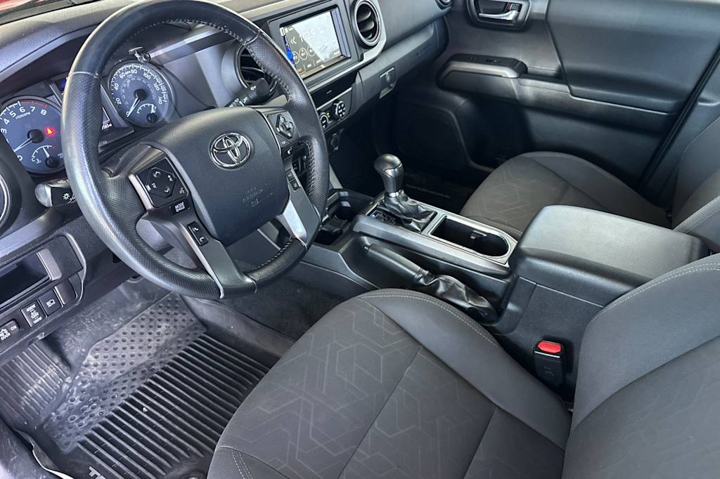 Thumbnail: 2019 Toyota Tacoma - 8