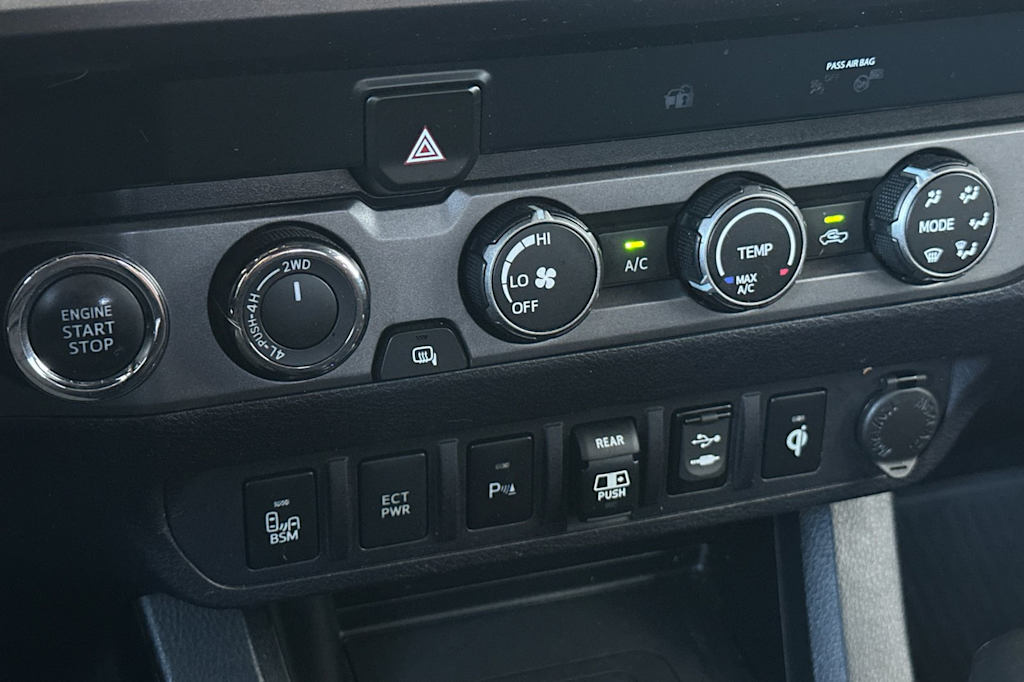 Thumbnail: 2019 Toyota Tacoma - 24