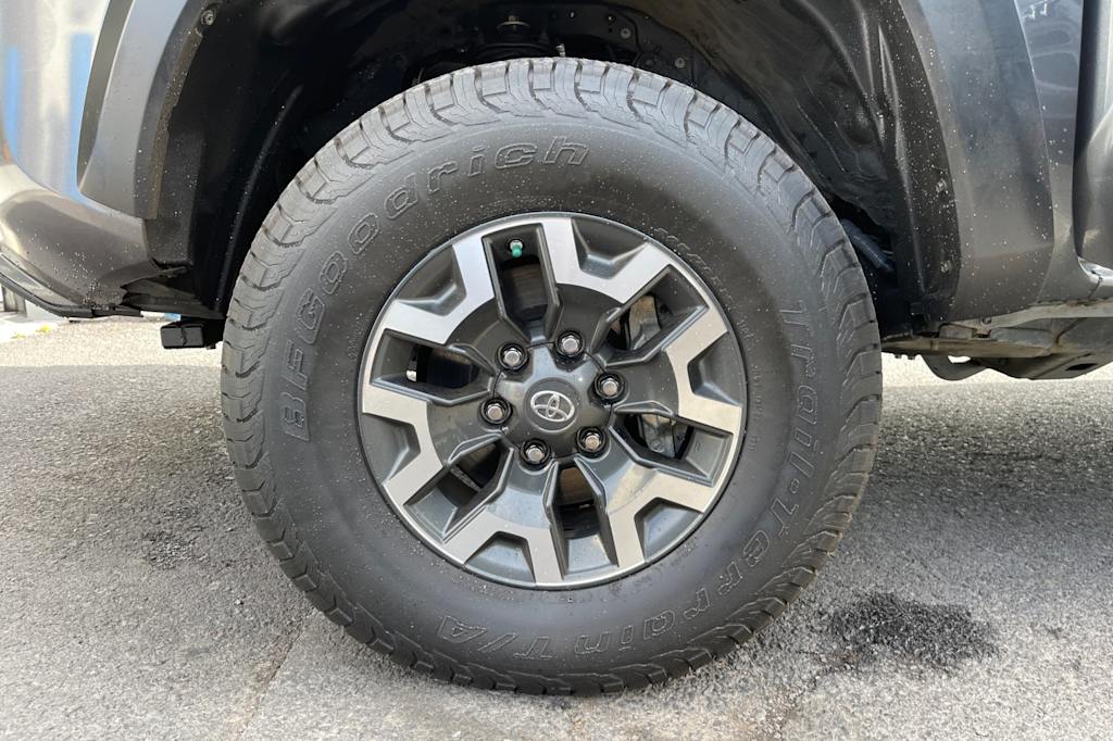 Thumbnail: 2020 Toyota Tacoma - 7