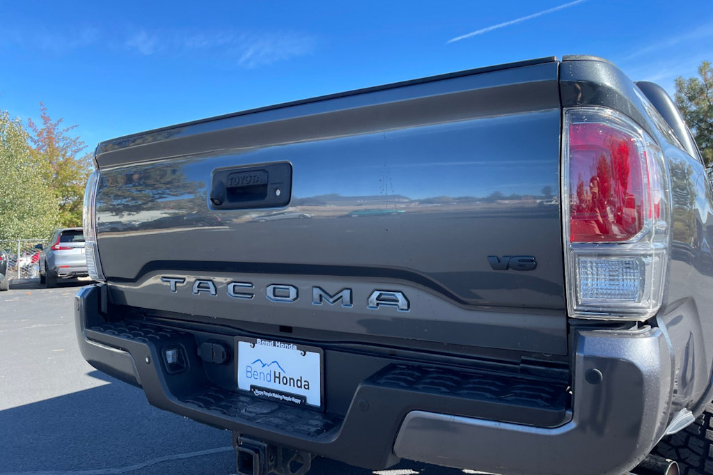 Thumbnail: 2021 Toyota Tacoma - 15