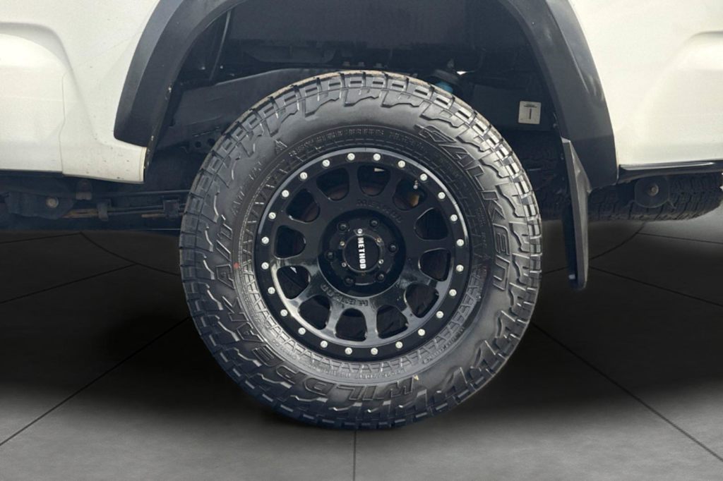 Thumbnail: 2021 Toyota Tacoma - 6