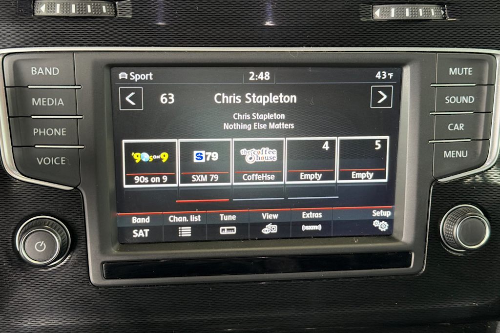 Thumbnail: 2017 Volkswagen Golf - 13