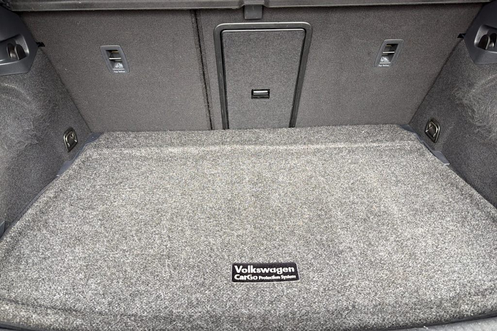 Thumbnail: 2017 Volkswagen Golf - 16