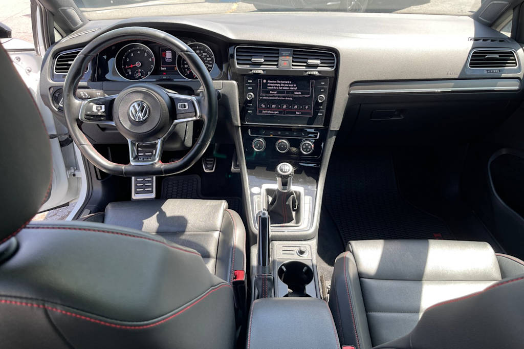 Thumbnail: 2021 Volkswagen Golf - 2