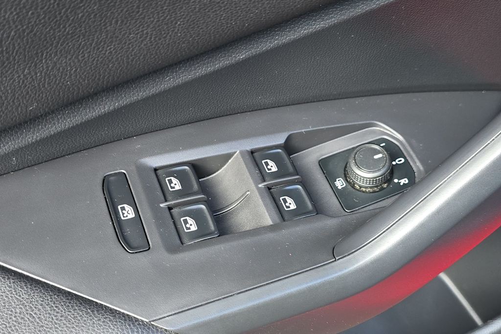 Thumbnail: 2019 Volkswagen Jetta - 22