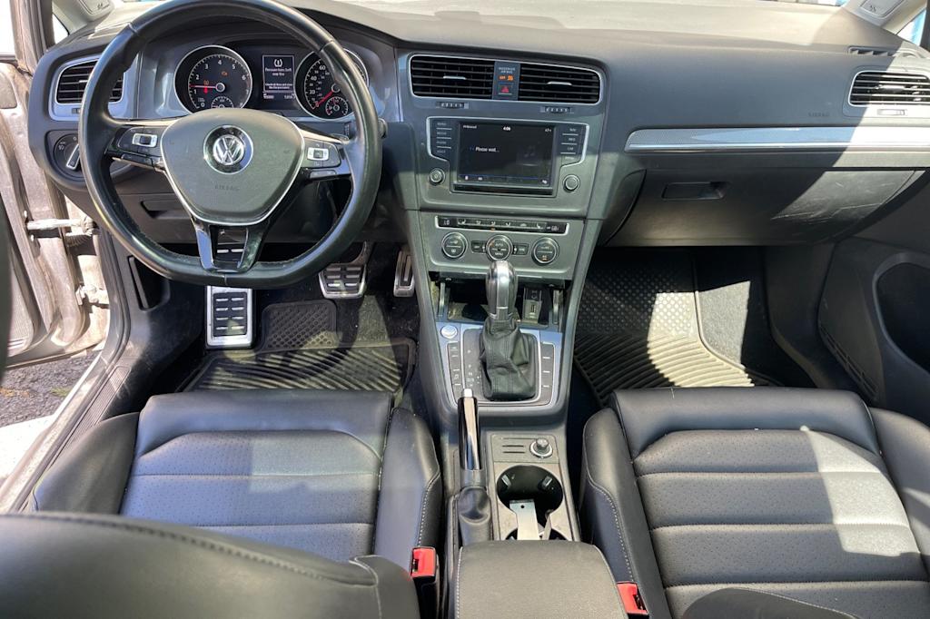 Thumbnail: 2017 Volkswagen Golf - 2