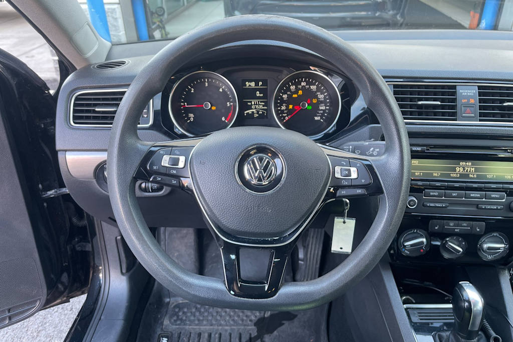 Thumbnail: 2015 Volkswagen Jetta - 9