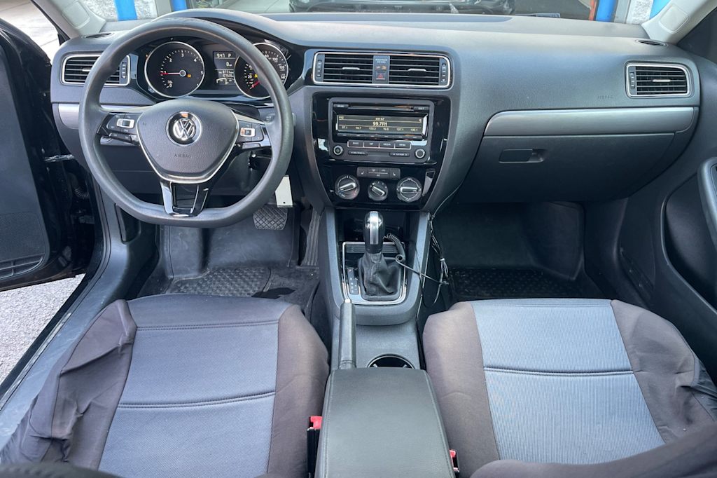 Thumbnail: 2015 Volkswagen Jetta - 2