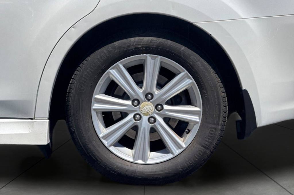 Thumbnail: 2010 Subaru Legacy - 8