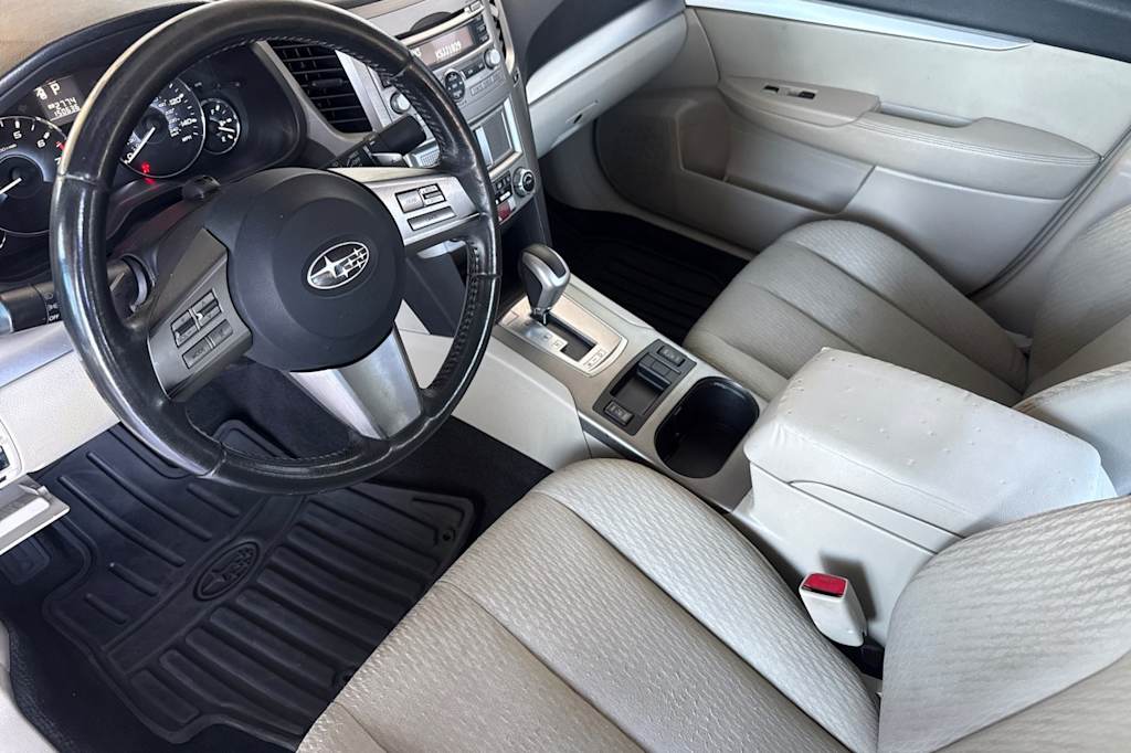 Thumbnail: 2010 Subaru Legacy - 9