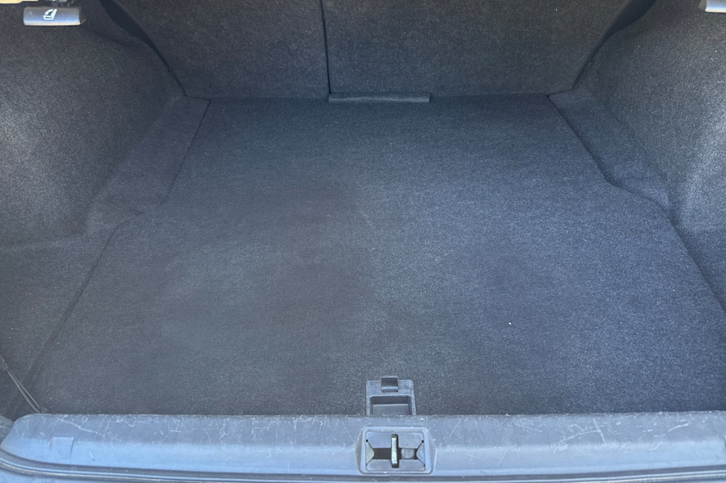 Thumbnail: 2010 Subaru Legacy - 15