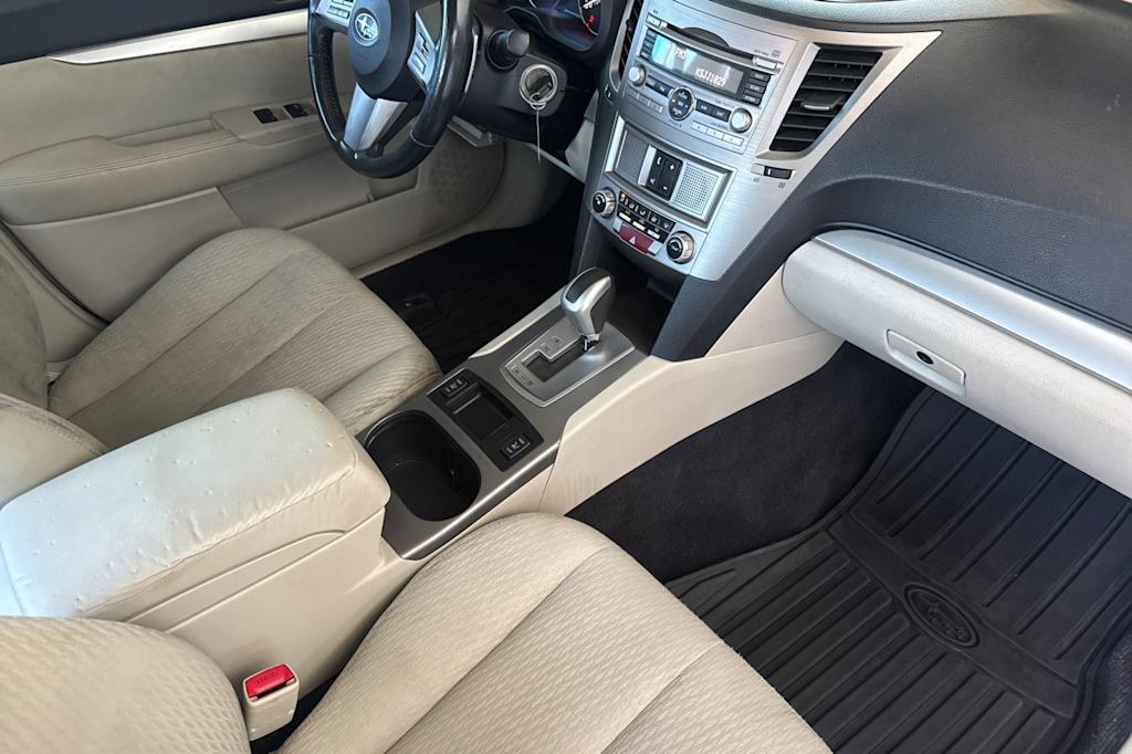 Thumbnail: 2010 Subaru Legacy - 12