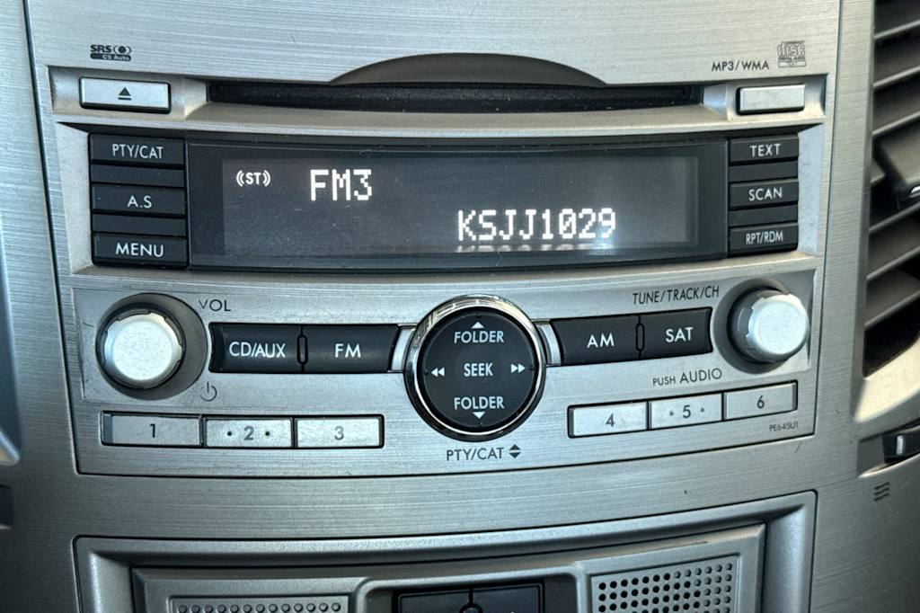 Thumbnail: 2010 Subaru Legacy - 23