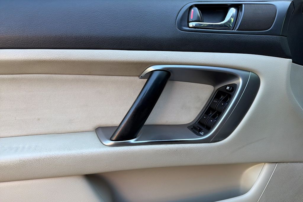 Thumbnail: 2008 Subaru Outback - 21