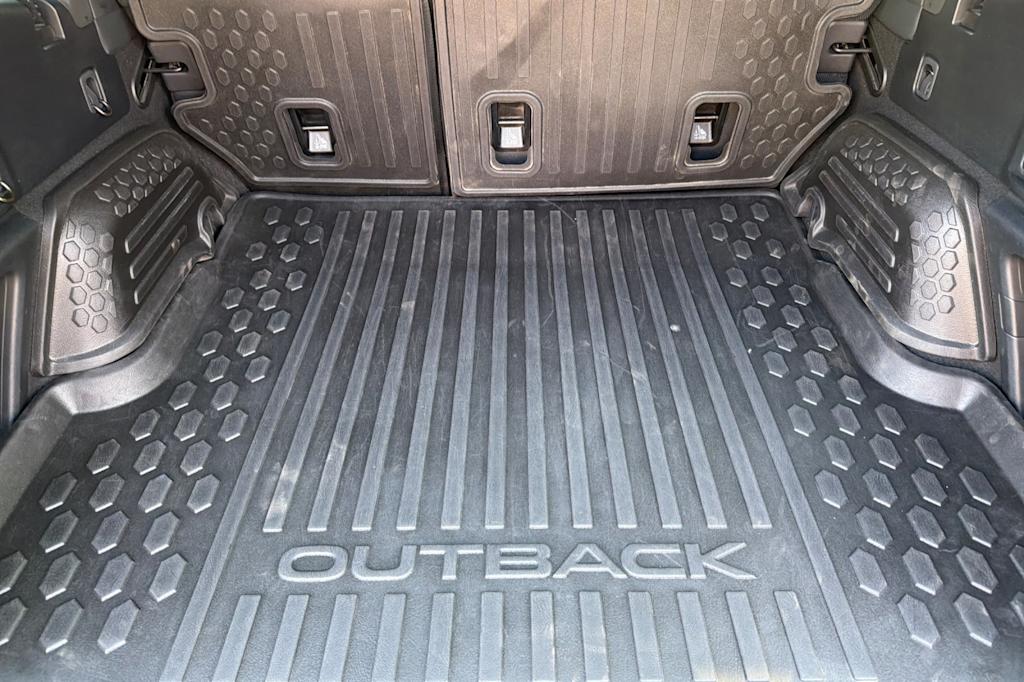 Thumbnail: 2022 Subaru Outback - 16