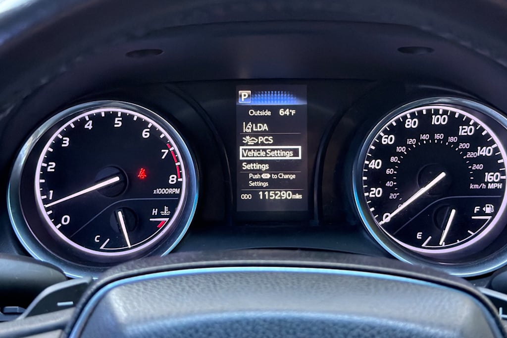 Thumbnail: 2018 Toyota Camry - 15