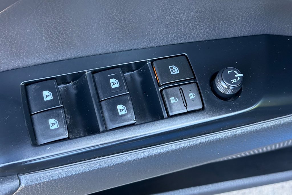 Thumbnail: 2018 Toyota Camry - 21