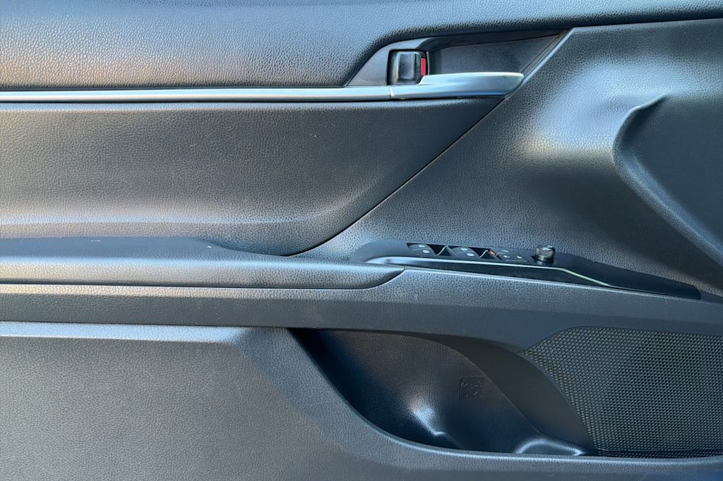 Thumbnail: 2018 Toyota Camry - 20