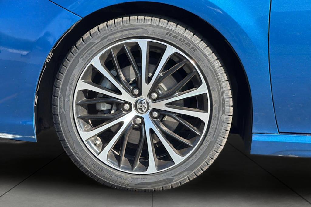 Thumbnail: 2018 Toyota Camry - 8