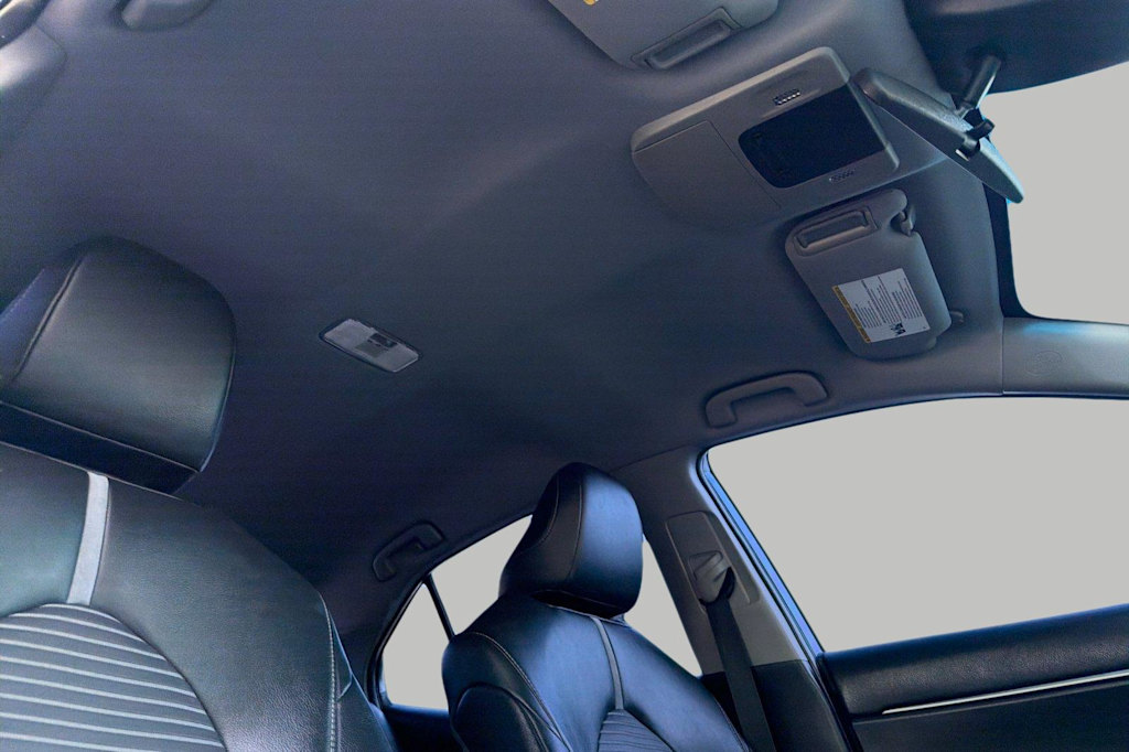 Thumbnail: 2018 Toyota Camry - 22