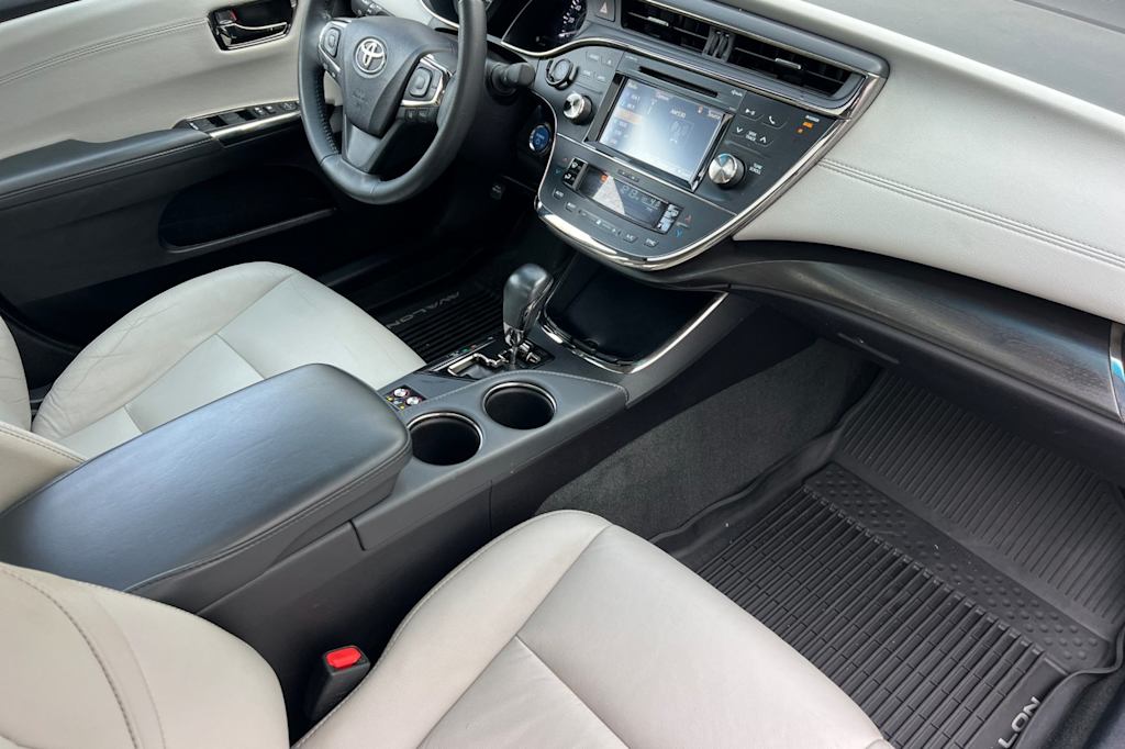 2018 Toyota Avalon XLE 12