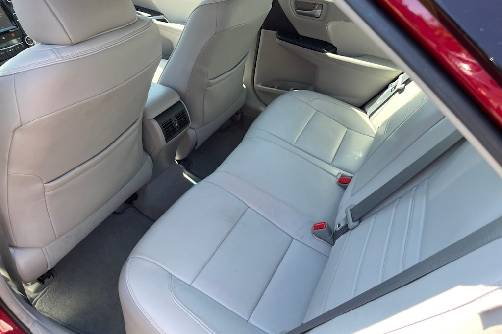 Thumbnail: 2015 Toyota Camry - 10