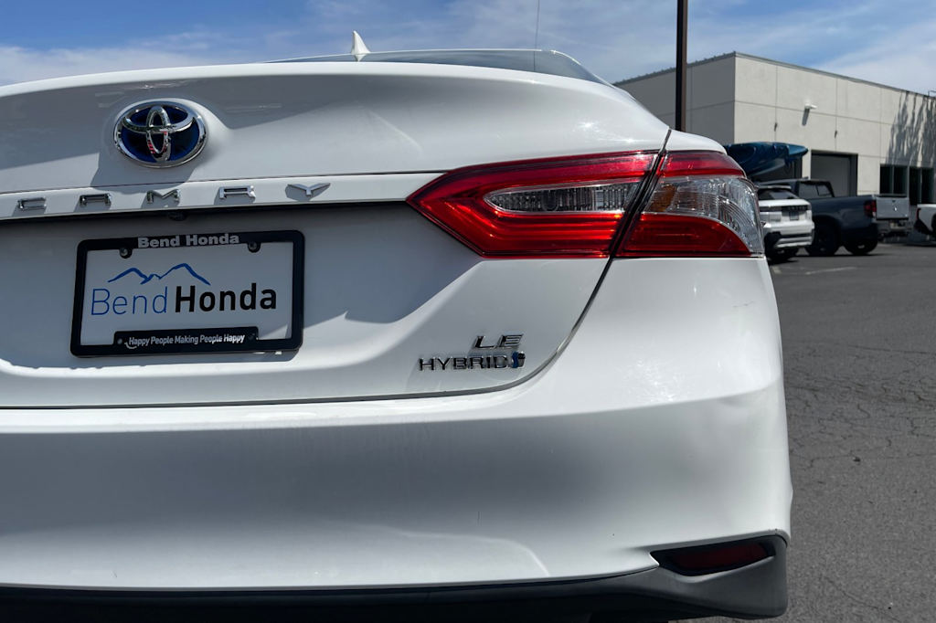 Thumbnail: 2020 Toyota Camry - 15