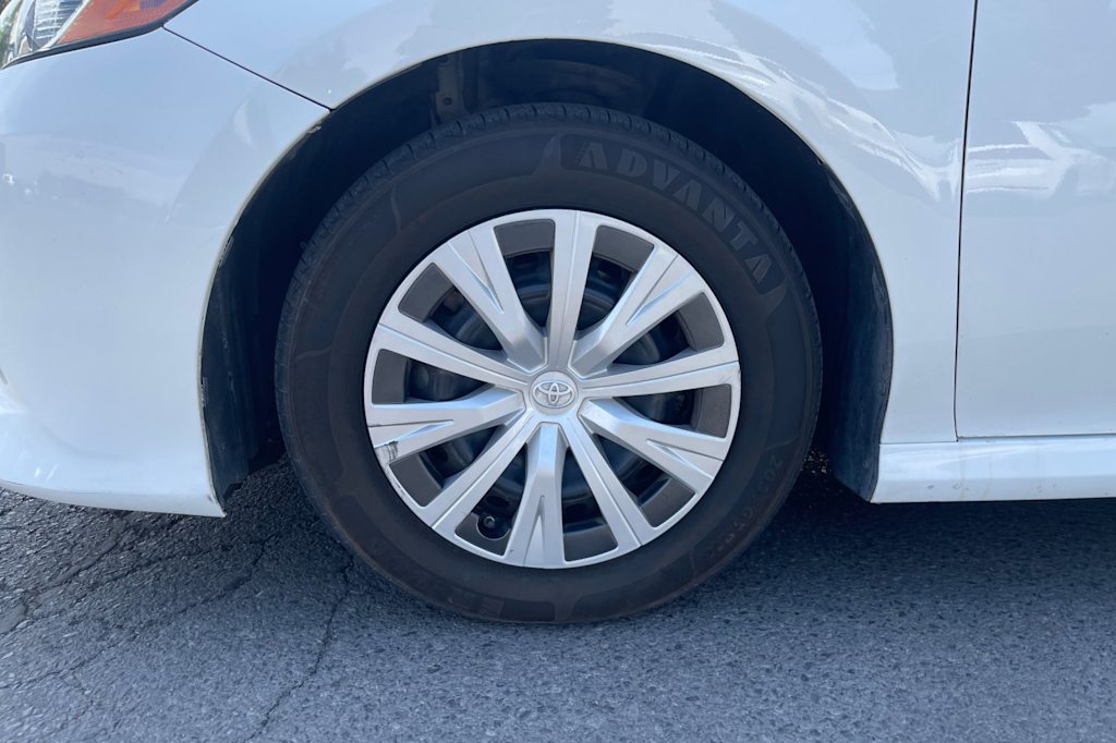 Thumbnail: 2020 Toyota Camry - 7