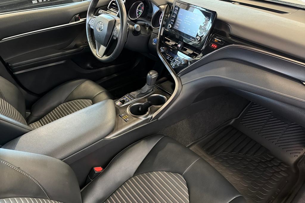 Thumbnail: 2023 Toyota Camry - 12