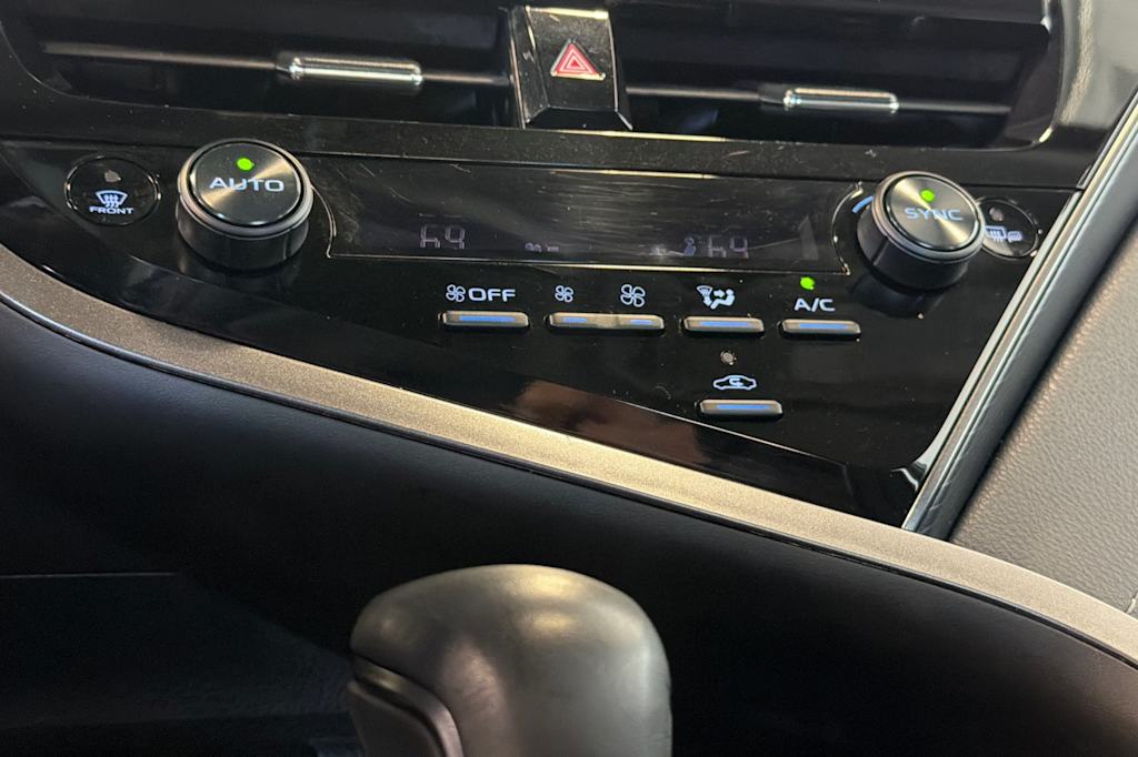 Thumbnail: 2023 Toyota Camry - 24