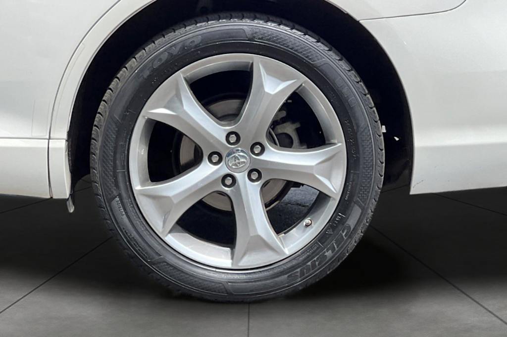 Thumbnail: 2015 Toyota Venza - 8