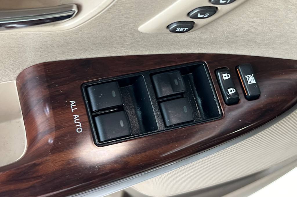 Thumbnail: 2015 Toyota Venza - 22