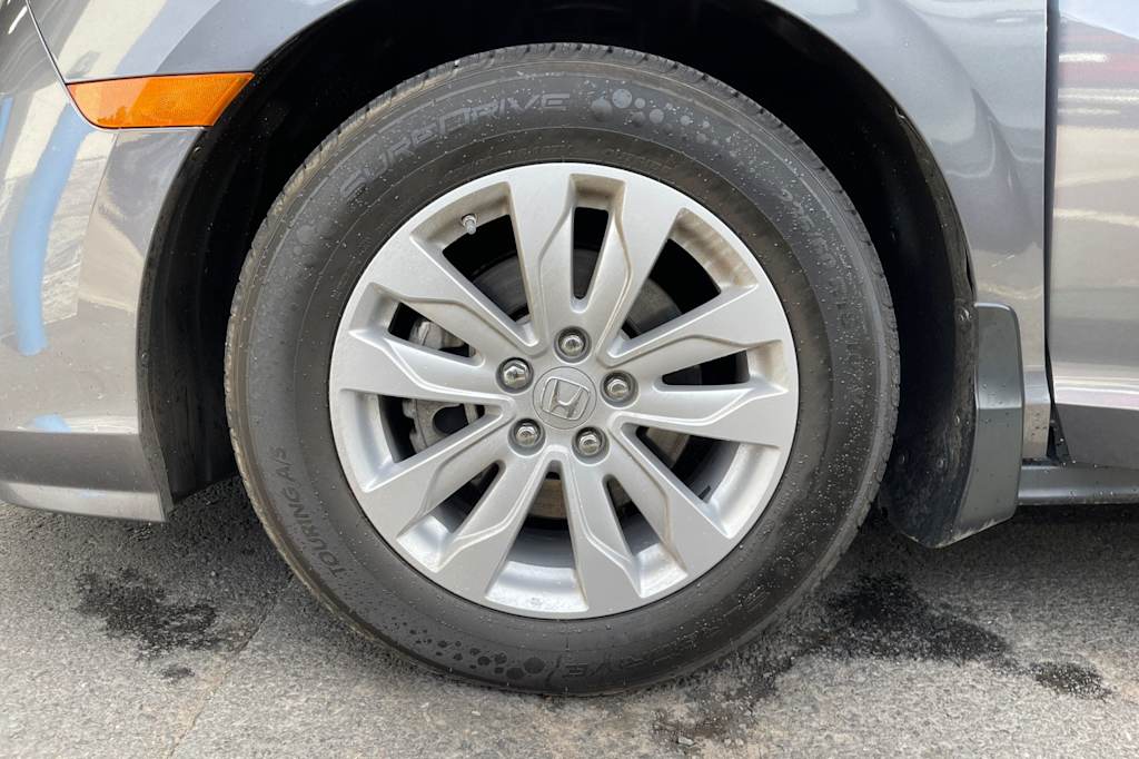 Thumbnail: 2019 Honda Odyssey - 8