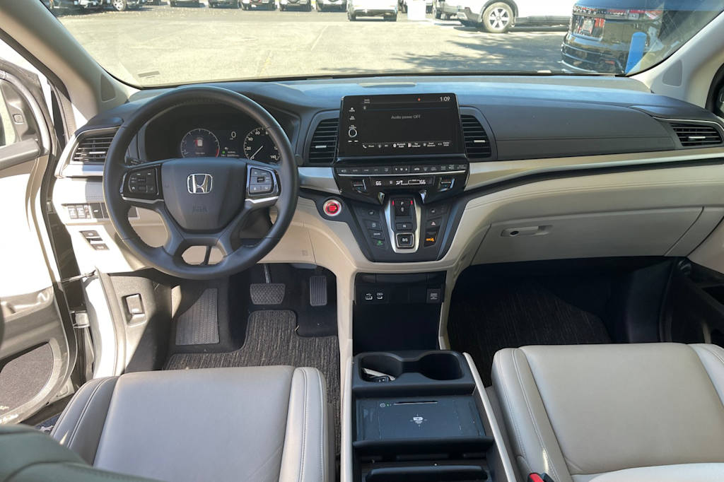 Thumbnail: 2025 Honda Odyssey - 2
