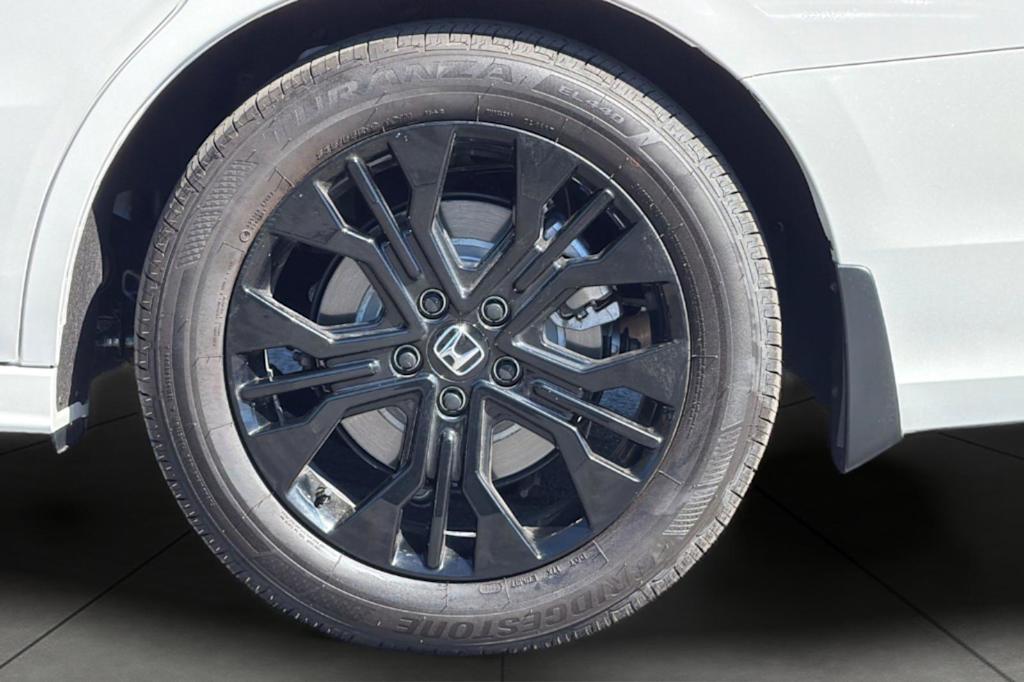 Thumbnail: 2026 Honda Odyssey - 8