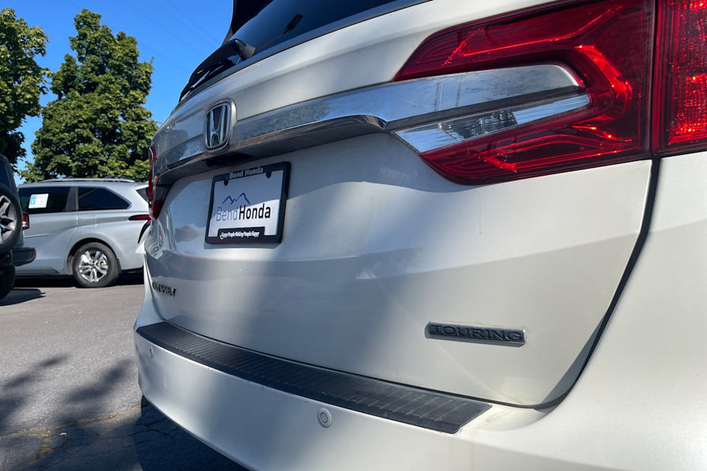 Thumbnail: 2018 Honda Odyssey - 16